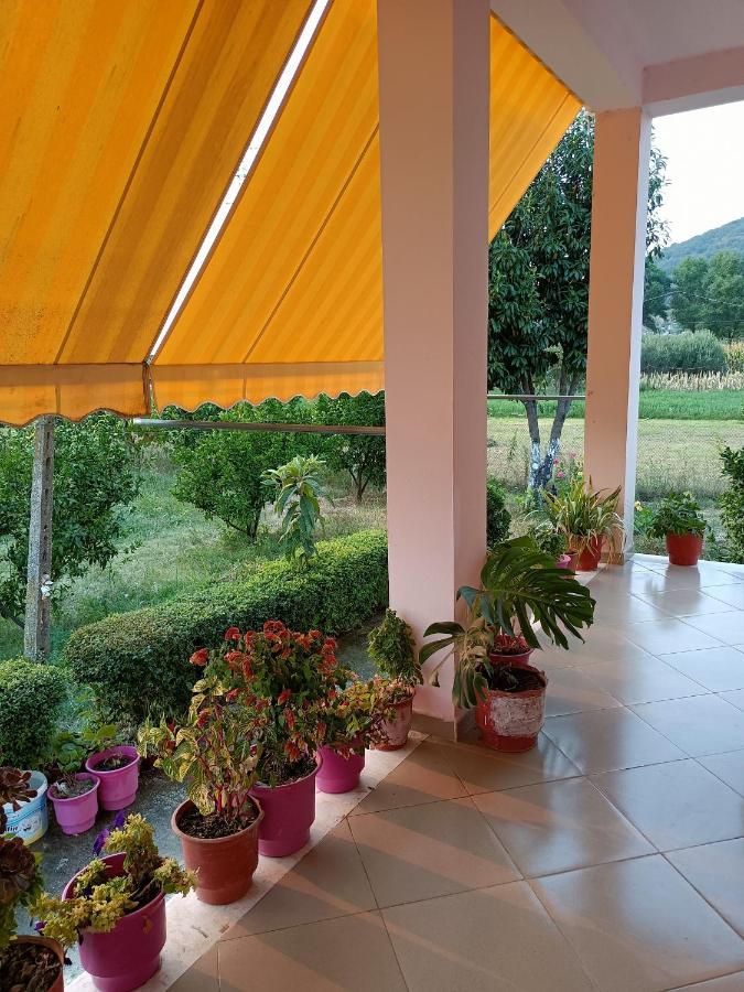 Guest House Fetie Berat Exterior foto